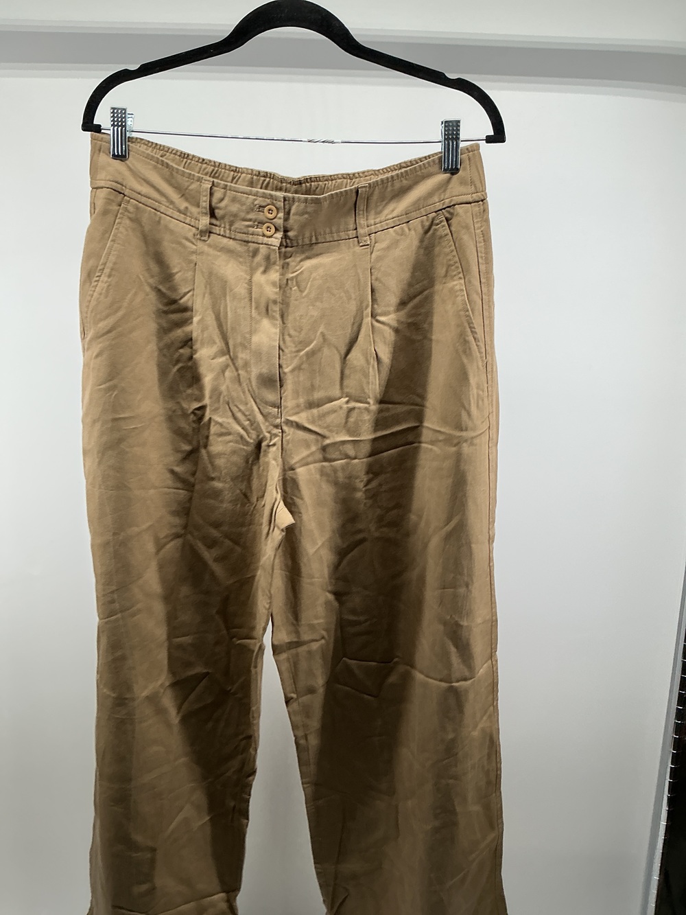 Drapey Twill Pleated Trouser